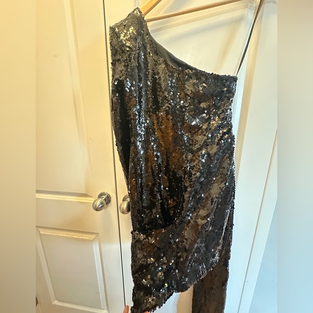 NADINE MERABI Black One-Shoulder Sequin Mini Dress - Picture 6 of 11